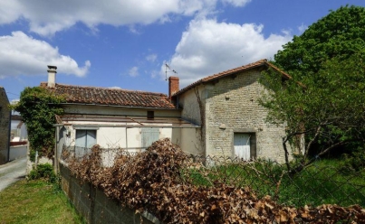 Maison / Villa BRIOUX-SUR-BOUTONNE (79170) 84 m2 44 480 € 