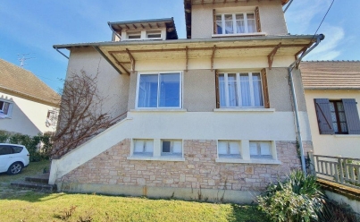 Maison / Villa BOUSSAC (23600) 170 m2 130 000 € 