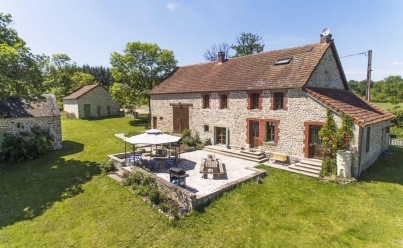 Maison / Villa TOULX-SAINTE-CROIX (23600) 222 m2 320 000 € 