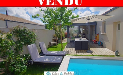 Maison / Villa SAINTE-FOY (85150) 103 m2 405 000 € 