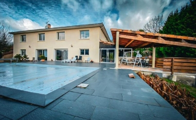 Maison / Villa SAINT-LEON-SUR-L'ISLE (24110) 400 m2 554 400 € 