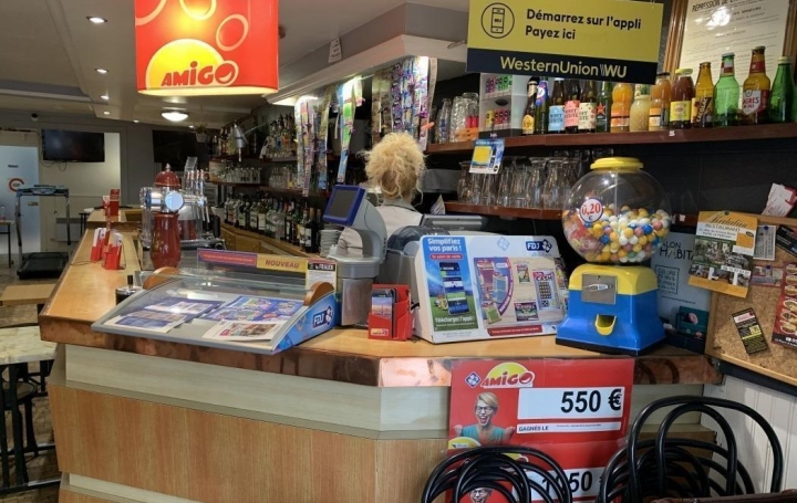 Commerces MAGNY-EN-VEXIN (95420) 65 m<sup>2</sup> 72 000 € 