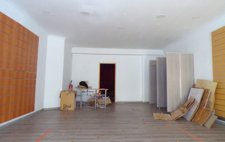 Local commercial BEZIERS (34500)   90 695 € 