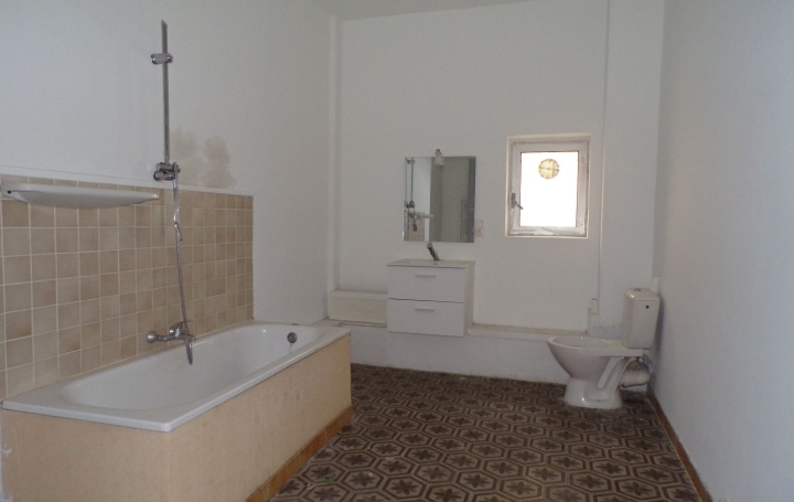 3 Pièces BEZIERS (34500)  87 m2 120 445 € 