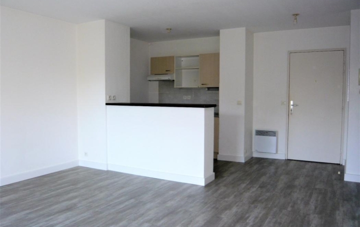 3 Pièces PAU (64000)  62 m2 715 € 