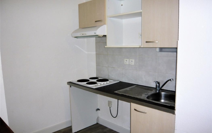 3 Pièces PAU (64000)  62 m2 715 € 