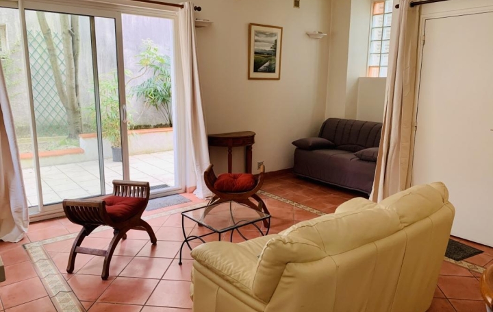 1 Pièce PAU (64000)  30 m2 500 € 