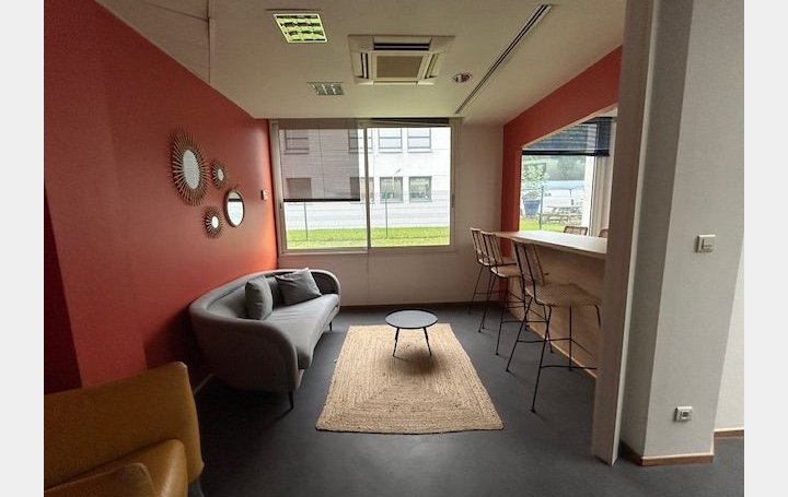 Activité commerciale PAU (64000)  18 m2 400 € 