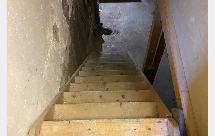 Local commercial PAU (64000)  130 m2 1 750 € 