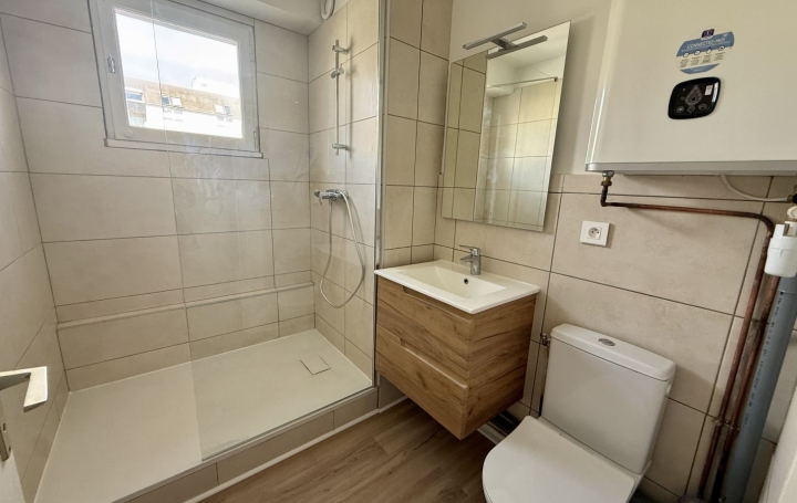 Studio PAU (64000)  32 m2 650 € 