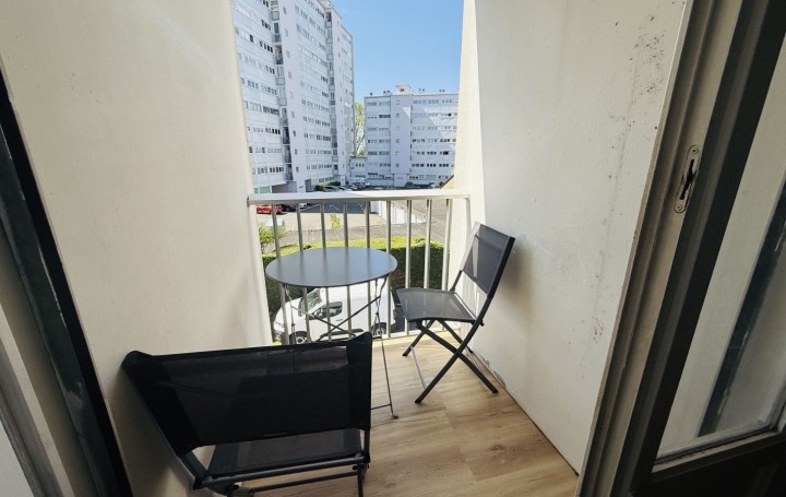 Studio PAU (64000)  32 m2 650 € 