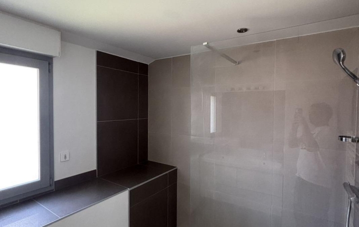 4 Pièces PAU (64000)  75 m2 1 015 € 