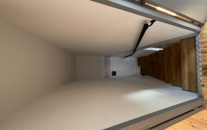 4 Pièces PAU (64000)  75 m2 1 015 € 