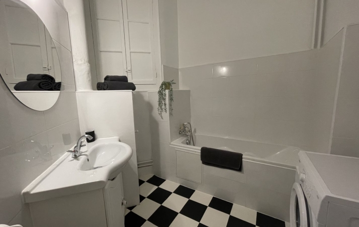 2 Pièces PAU (64000)  66 m2 180 000 € 