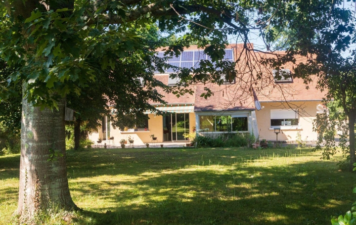Réseau Immo-diffusion : Maison  IDRON  164 m2 465 000 € 