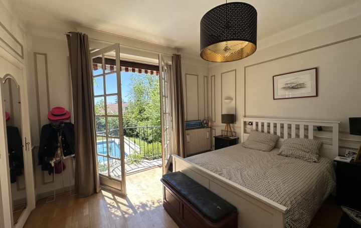 Maison BILLERE (64140)  205 m2 549 000 € 