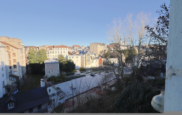 4 Pièces PAU (64000)  143 m2 232 500 € 