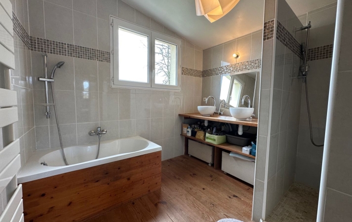 Maison PESSAC (33600)  124 m2 398 000 € 