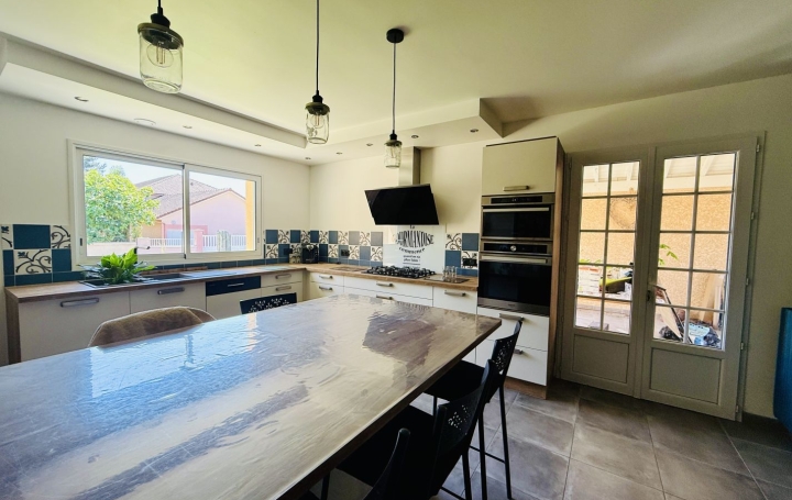 Maison PAU (64000)  140 m2 449 000 € 