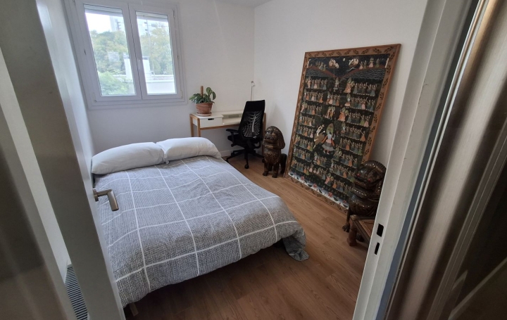 5 Pièces BORDEAUX (33000)  81 m2 322 000 € 