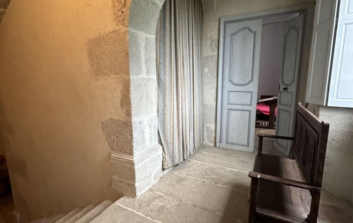 Domaine FONTET (33190)  528 m2 750 000 € 