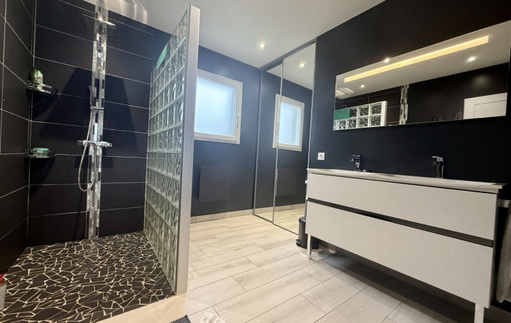 Maison MOMAS (64230)  116 m2 315 000 € 