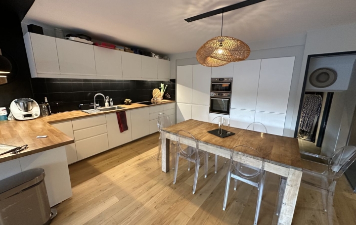 Maison BORDEAUX (33000)  160 m2 785 000 € 