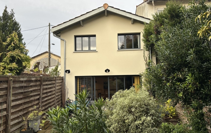 Maison BORDEAUX (33000)  160 m2 785 000 € 