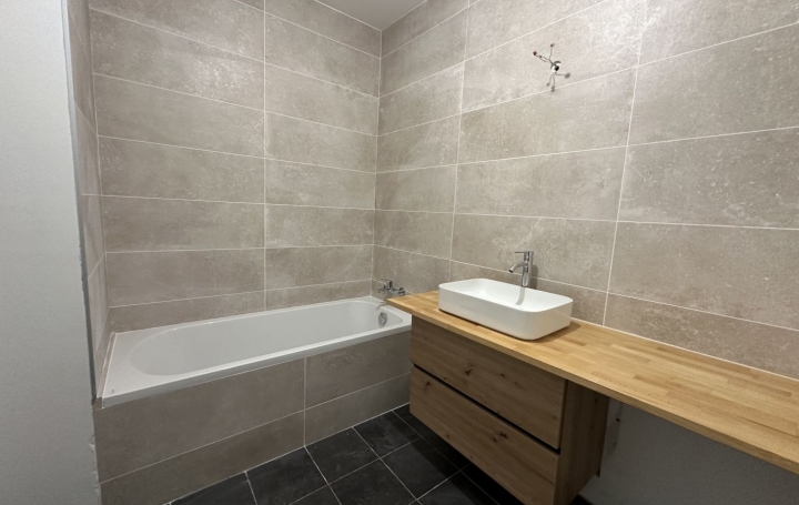 Maison BORDEAUX (33000)  97 m2 420 000 € 