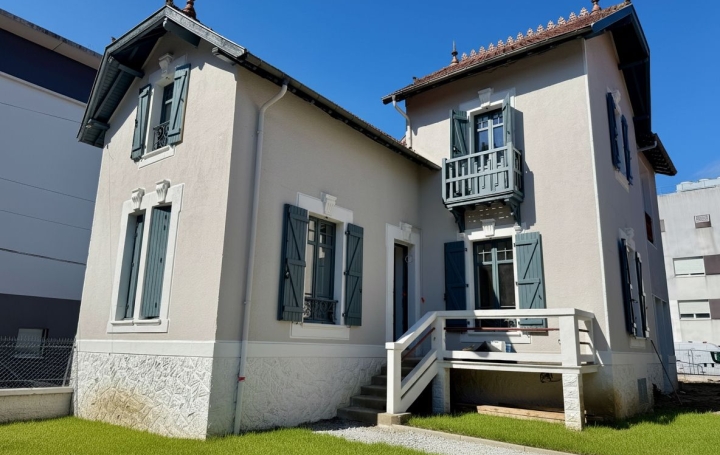 Maison / Villa PAU (64000) 138 m<sup>2</sup> 590 000 € 