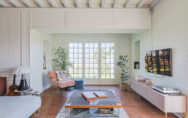 Domaine JURANCON (64110)  386 m2 1 890 000 € 