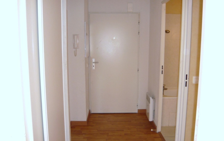 2 Pièces LONS (64140)  48 m2 129 000 € 