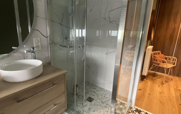 3 Pièces PAU (64000)  68 m2 370 000 € 
