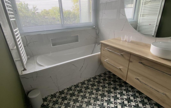 3 Pièces PAU (64000)  68 m2 370 000 € 