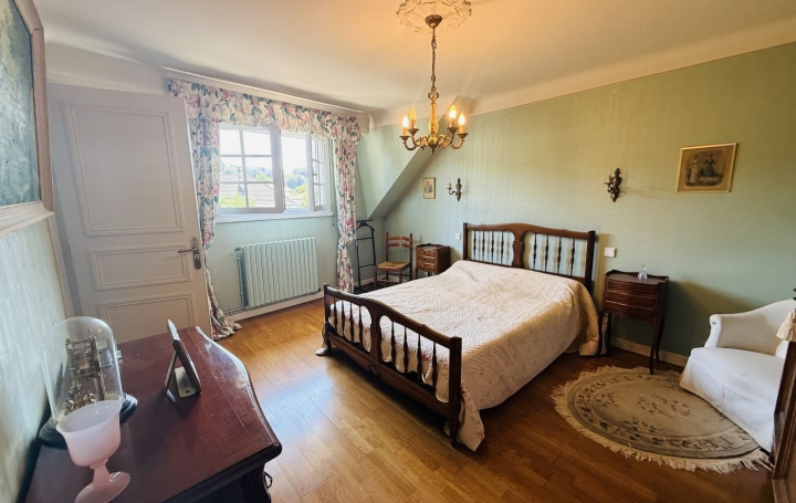 Maison GELOS (64110)  166 m2 365 000 € 
