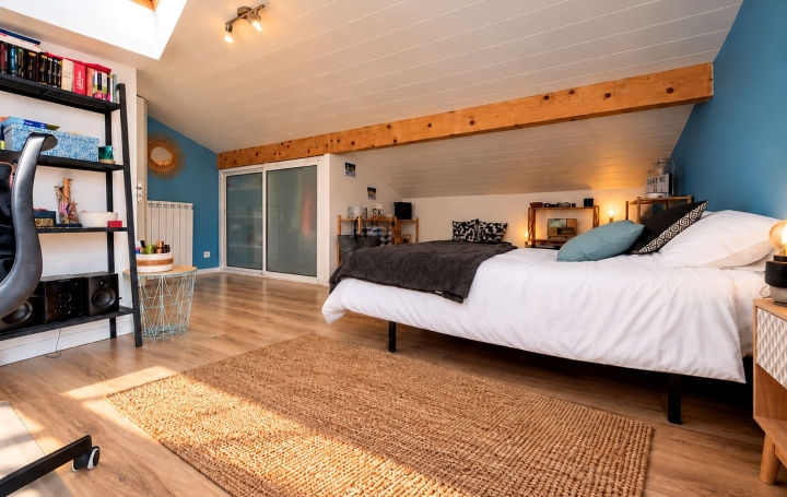 Maison BASSUSSARRY (64200)  161 m2 945 000 € 