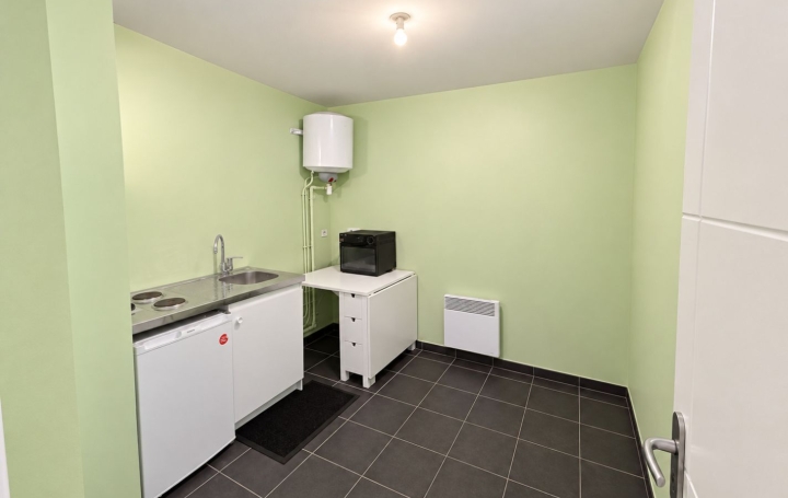 Local d'activité PAU (64000)  65 m2 129 000 € 