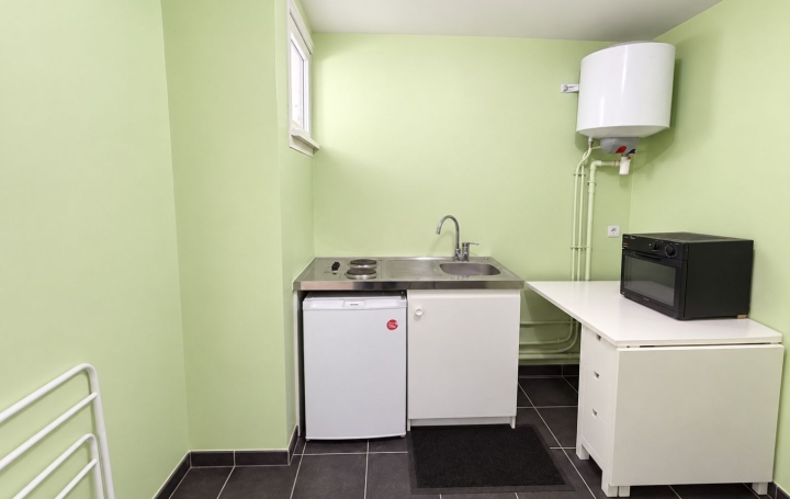 Local d'activité PAU (64000)  65 m2 129 000 € 