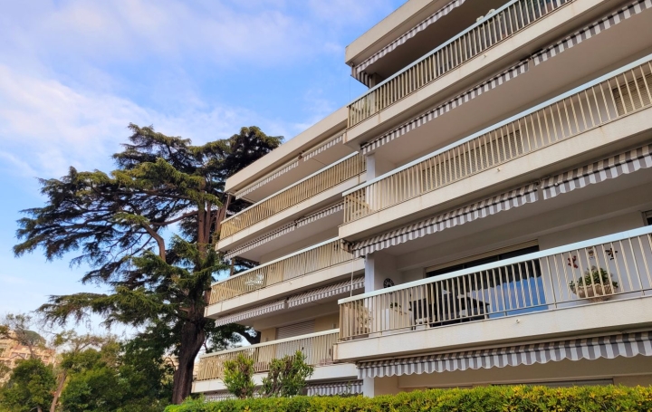 Appartement CANNES (06400) 106 m<sup>2</sup> 640 000 € 