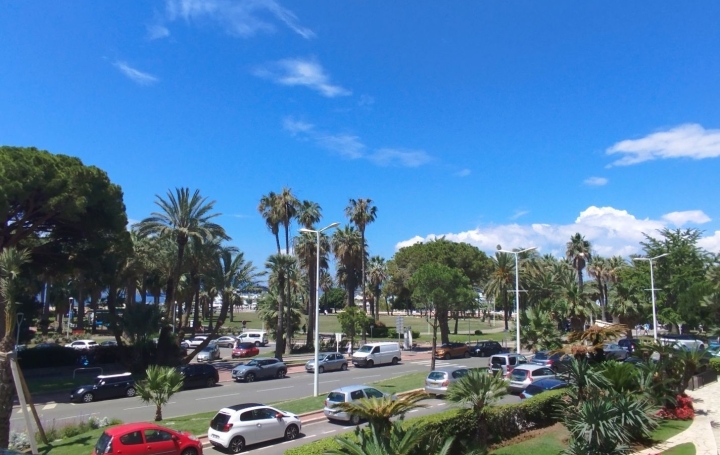 3 Pièces CANNES (06400)  73 m2 1 750 000 € 