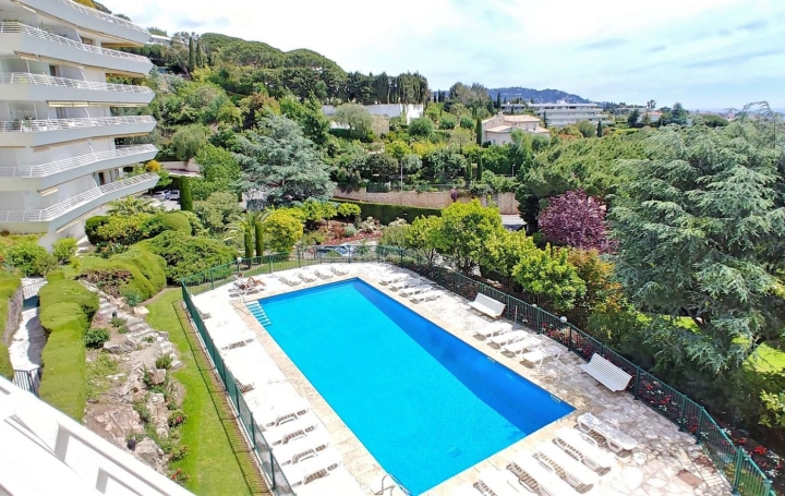 4 Pièces CANNES (06400)  78 m2 848 000 € 