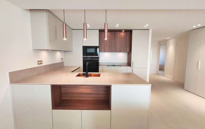 3 Pièces CANNES (06400)  98 m2 1 290 000 € 