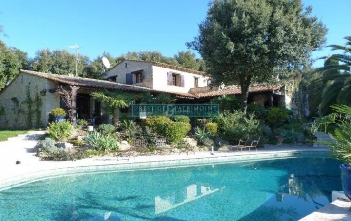 Réseau Immo-diffusion : Villa  GRASSE  300 m2 2 040 000 € 