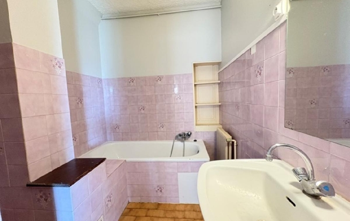 2 Pièces MACON (71000)  48 m2 480 € 