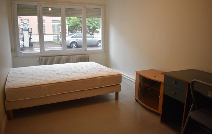 1 Pièce MACON (71000)  31 m2 440 € 