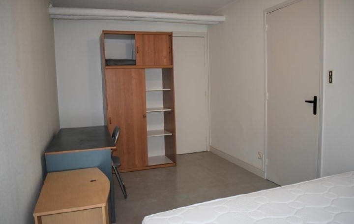 1 Pièce MACON (71000)  31 m2 440 € 