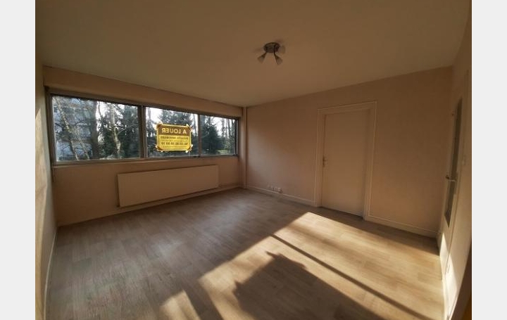 Réseau Immo-diffusion : Appartement P2  CHARNAY-LES-MACON  43 m2 520 € 