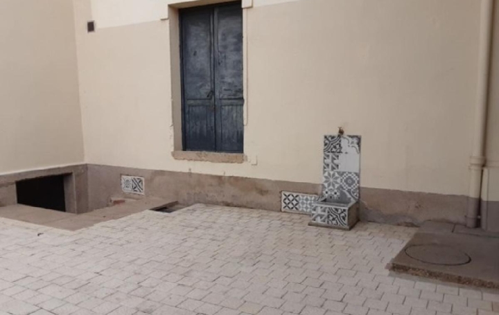 Maison PRISSE (71960)  124 m2 872 € 