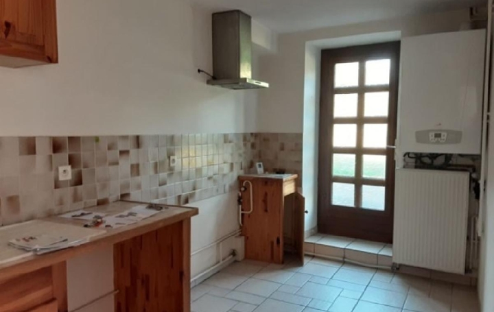 Maison PRISSE (71960)  124 m2 872 € 