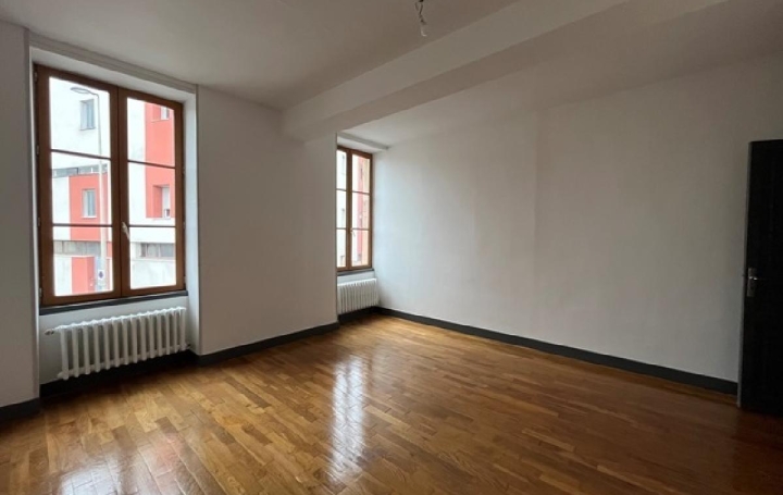 3 Pièces MACON (71000)  78 m2 800 € 